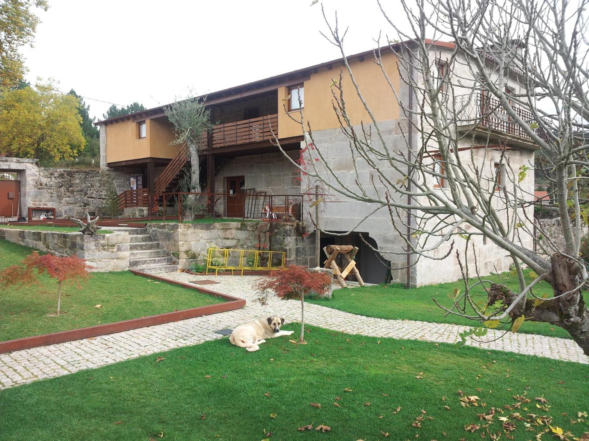 Casa Da Feira Guest House Lobios Bagian luar foto